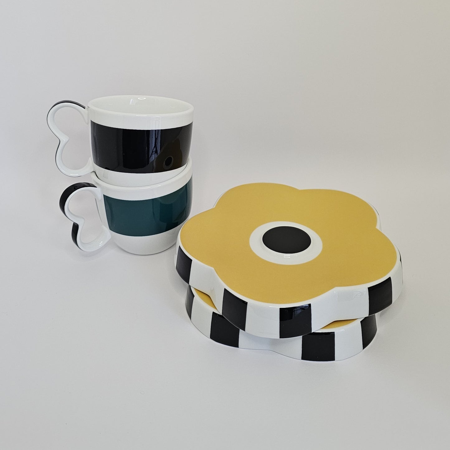 Image de présentation des tasses fleur réglisse et menthe de Comme un samedi.
